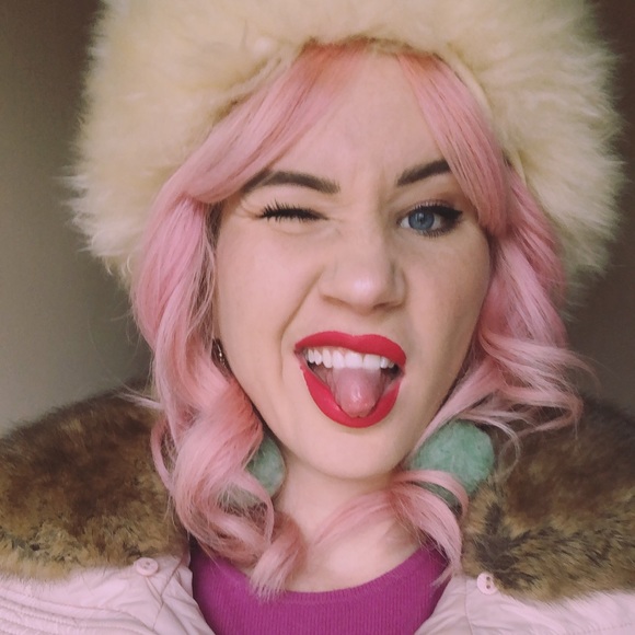 Meet your Posher, Handley - Picture 1 of 1